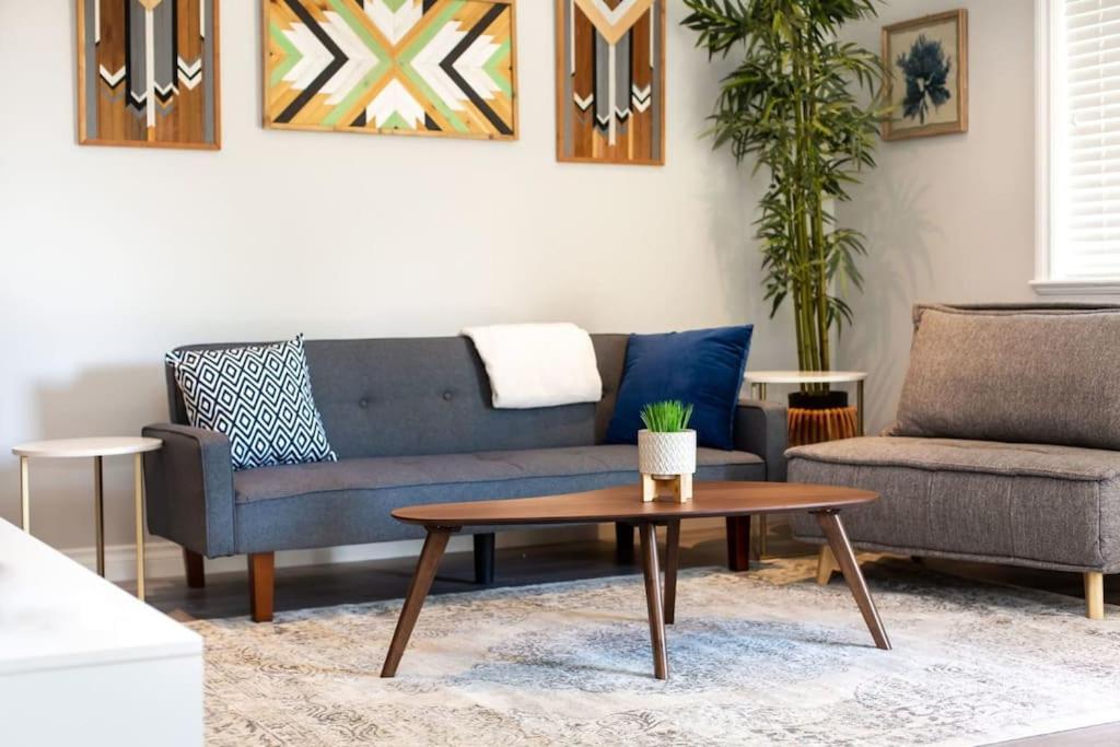 Beautiful & Cozy 1 Bedroom 1 Bath In The Westshore Victoria Exteriör bild